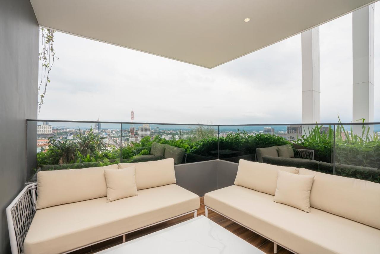 Arbour Hotel And Residence Pattaya Exterior foto The Sky Garden